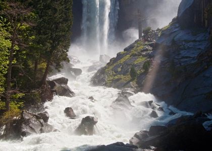 Yosemite on the Way to Veranl Fall